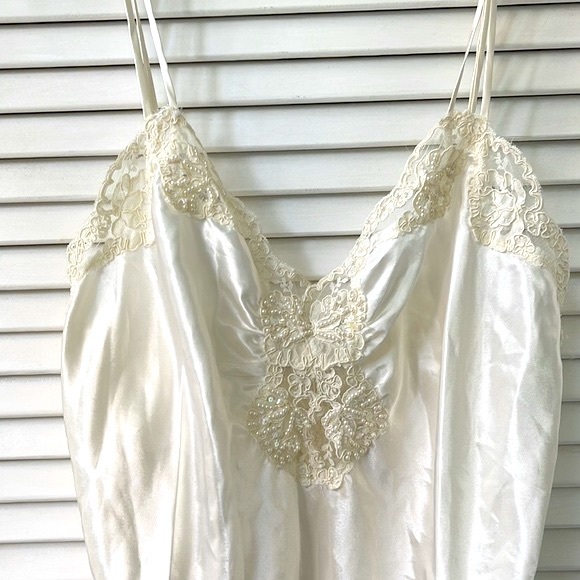 Victoria’s Secret Nightie - Picture 4 of 11